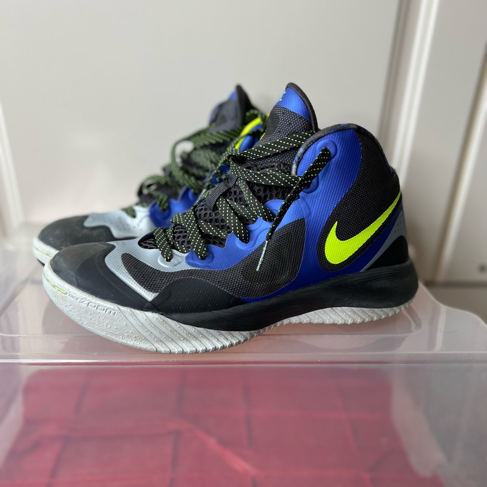 Nike basketball shoes, mens 7.5